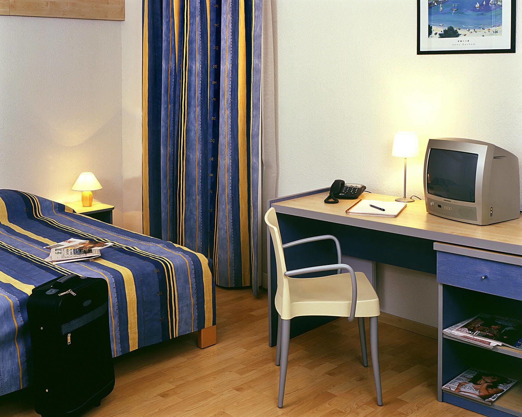 Aparthotel Adagio Access Rennes Centre Exterior photo