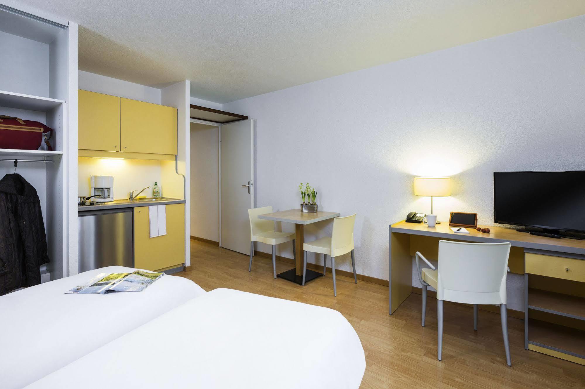 Aparthotel Adagio Access Rennes Centre Exterior photo